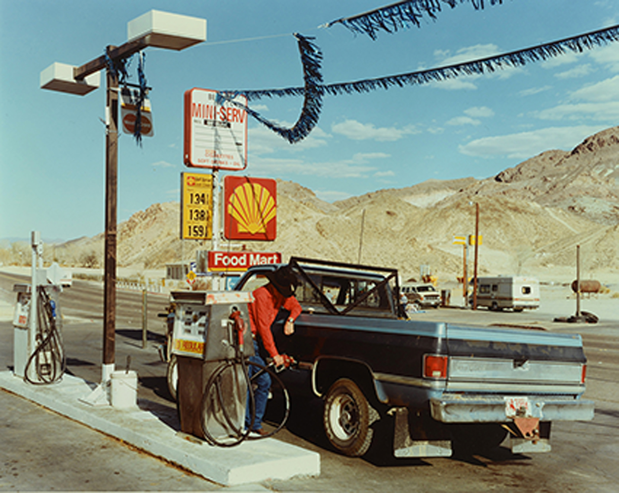 AMERICAN GAS STATIONS ACHIM MOHNÉ